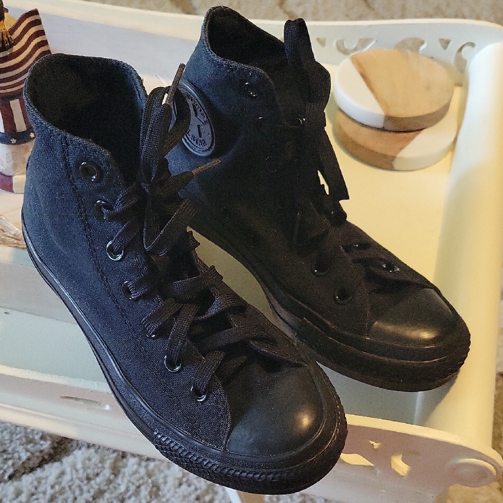 Converse All Black Sz 6.5 Canvas High-Tops